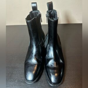 Aquatalia Black Leather Women's Heeled Chelsea Boots with Side Zipper US 5.5